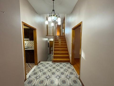 Photo 3 at 27 TERRYHILL Crescent E, Agincourt North, Toronto