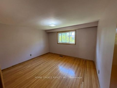 Photo 8 at 27 TERRYHILL Crescent E, Agincourt North, Toronto