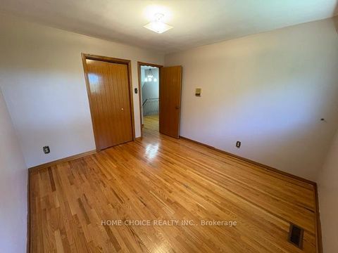 Photo 9 at 27 TERRYHILL Crescent E, Agincourt North, Toronto