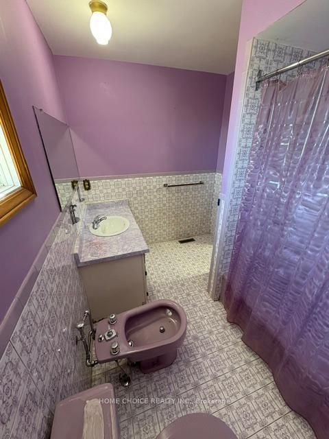 Photo 11 at 27 TERRYHILL Crescent E, Agincourt North, Toronto