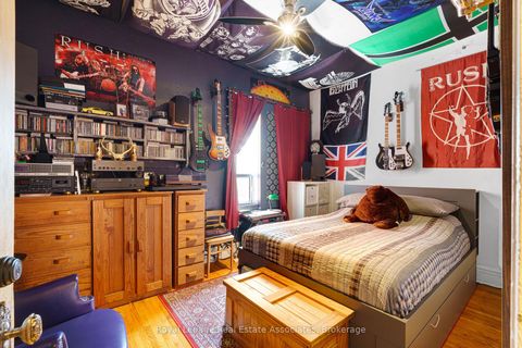 Photo 23 at 101 Dovercourt Road, Little Portugal, Toronto