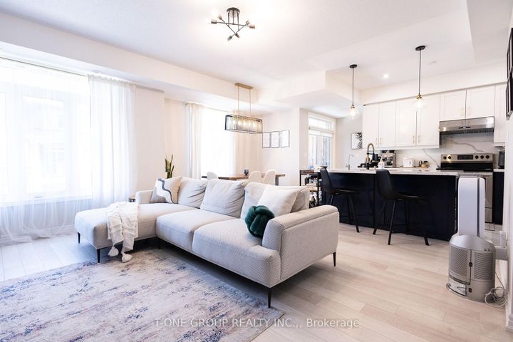 Photo 2 at 7 - 2728 William Jackson Drive, Duffin Heights, Pickering