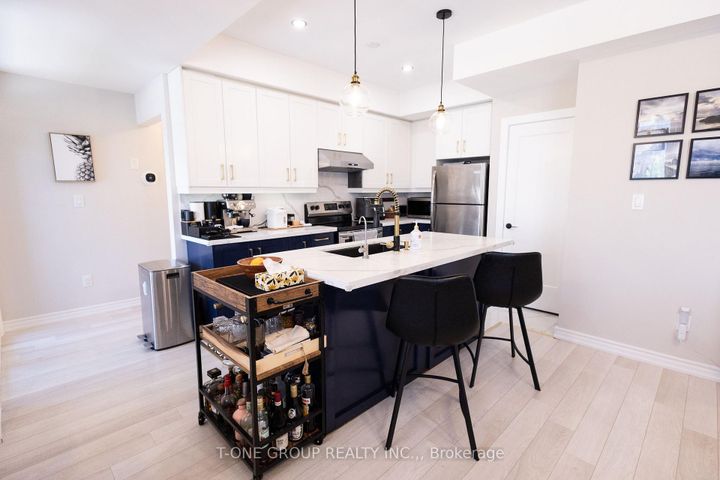 Photo 5 at 7 - 2728 William Jackson Drive, Duffin Heights, Pickering