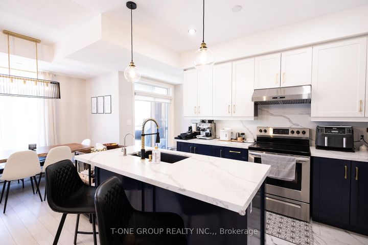 Photo 6 at 7 - 2728 William Jackson Drive, Duffin Heights, Pickering