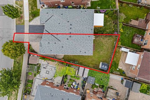 Photo 2 at 5 White Heather Boulevard, Agincourt North, Toronto