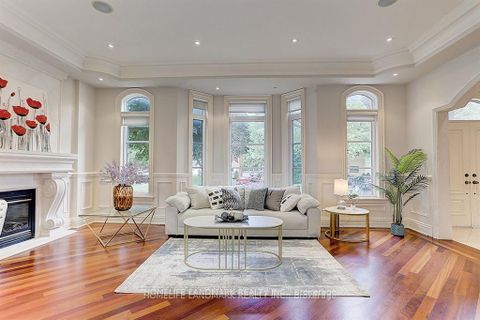 Photo 4 at 34 Moccasin Trail, Don Mills, Toronto