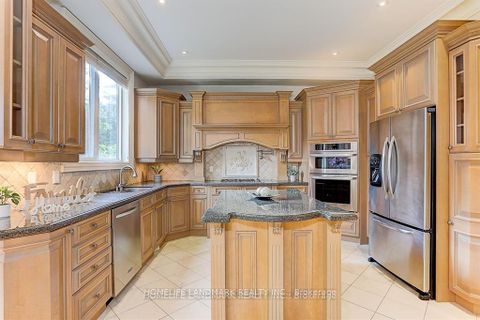 Photo 7 at 34 Moccasin Trail, Don Mills, Toronto