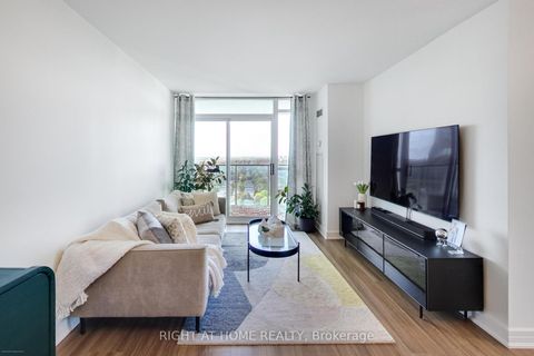 Photo 1 at Lph02 - 16 Harrison Garden Boulevard, Willowdale East, Toronto