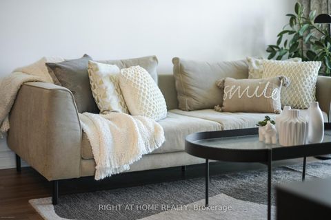 Photo 3 at Lph02 - 16 Harrison Garden Boulevard, Willowdale East, Toronto