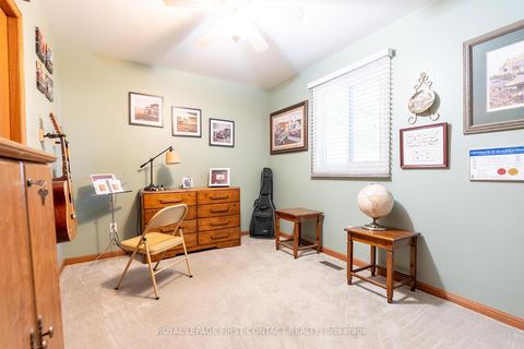 Photo 8 at 10 Grand Place, Allandale Heights, Barrie