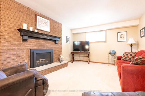 Photo 12 at 10 Grand Place, Allandale Heights, Barrie