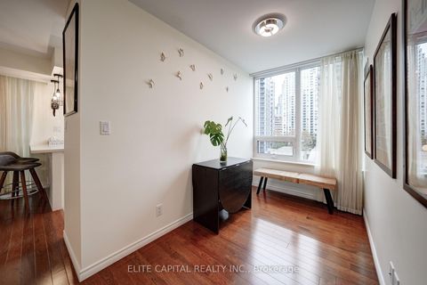 Photo 9 at 619 - 35 Hollywood Avenue, Willowdale East, Toronto