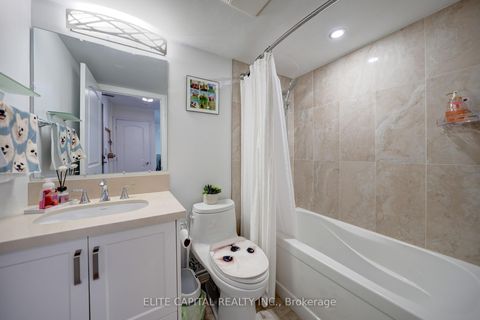 Photo 14 at 619 - 35 Hollywood Avenue, Willowdale East, Toronto