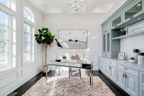 Photo 2 at 5 Finesse Court, Oak Ridges Lake Wilcox, Richmond Hill