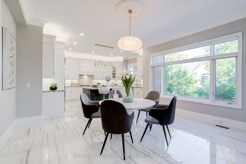 Photo 5 at 5 Finesse Court, Oak Ridges Lake Wilcox, Richmond Hill