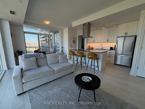 Photo 7 at 413 - 10 Gatineau Drive, Beverley Glen, Vaughan