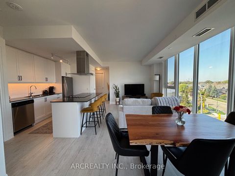 Photo 9 at 413 - 10 Gatineau Drive, Beverley Glen, Vaughan