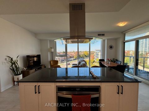 Photo 15 at 413 - 10 Gatineau Drive, Beverley Glen, Vaughan