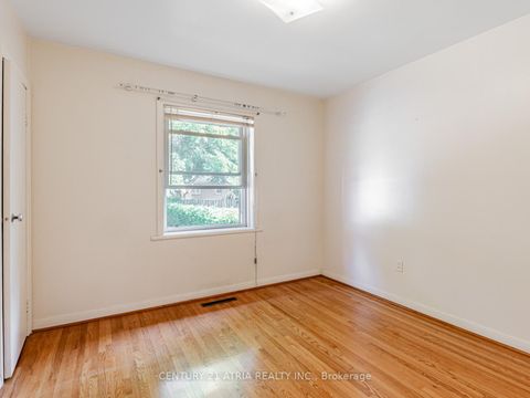 Photo 16 at 64 Rockport Crescent, Crosby, Richmond Hill