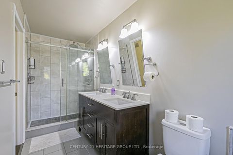 Photo 14 at 741 College Manor Drive, College Manor, Newmarket