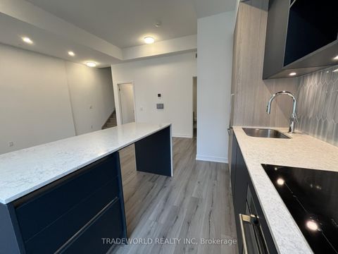 Photo 17 at 127 - 3020 Trailside Drive, GO Glenorchy, Oakville