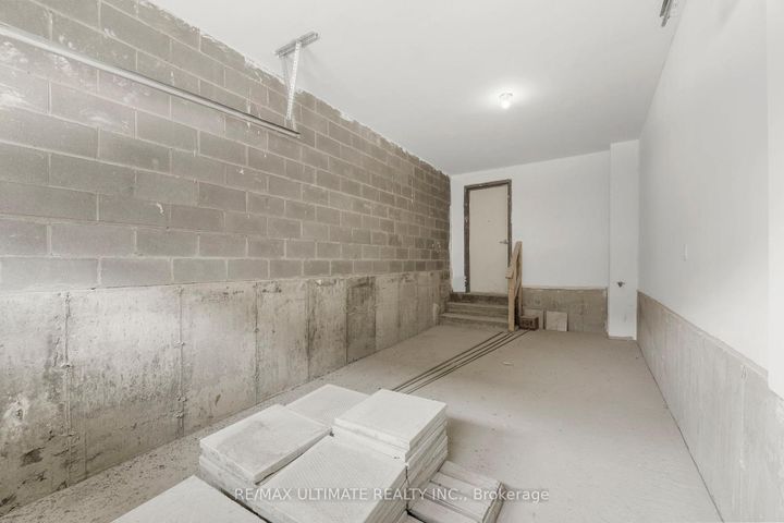 Photo 8 at 1310 - 1695 Dersan Street, Duffin Heights, Pickering