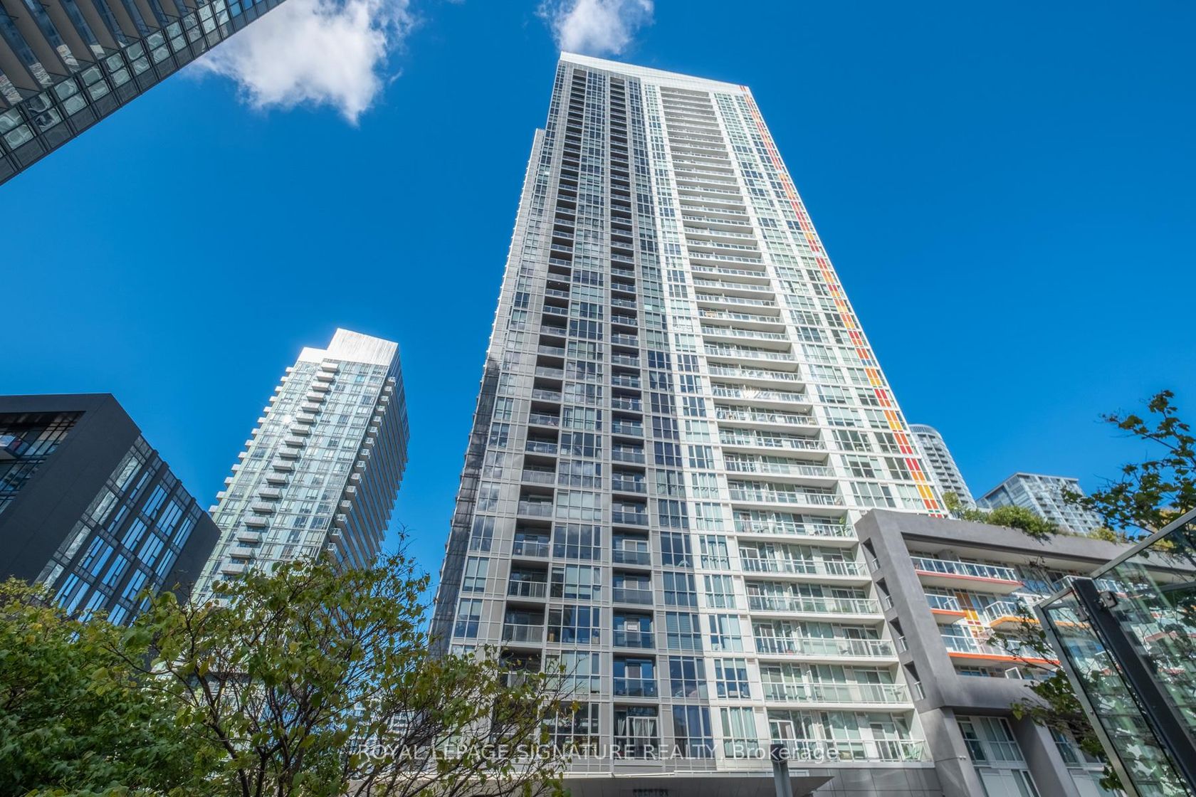 520 - 85 Queens Wharf Road, Waterfront Communities C1, Toronto 