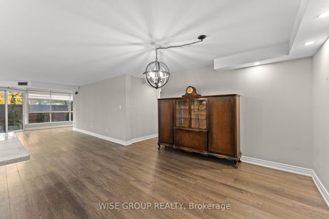 Photo 12 at 113 - 5 Weldrick Road W, North Richvale, Richmond Hill