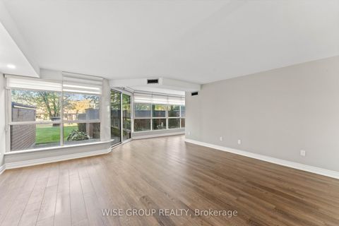 Photo 13 at 113 - 5 Weldrick Road W, North Richvale, Richmond Hill