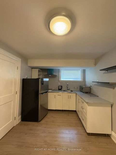 Photo 36 at 6 Burnelm Drive, City Centre West, Toronto