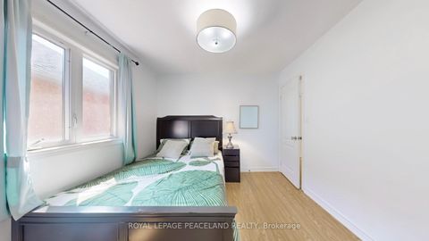 Photo 28 at 16 Lealinds Road, Patterson, Vaughan