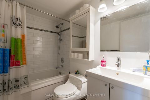 Photo 2 at 404 - 117 Gerrard Street E, Yonge Corridor, Toronto