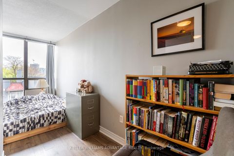 Photo 9 at 404 - 117 Gerrard Street E, Yonge Corridor, Toronto