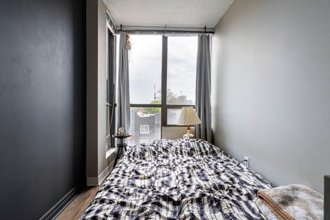 Photo 10 at 404 - 117 Gerrard Street E, Yonge Corridor, Toronto