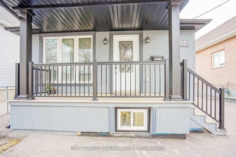 Photo 1 at 168 Regent Road, CFB, Toronto