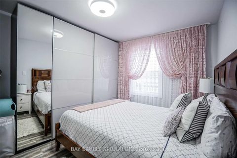 Photo 11 at 168 Regent Road, CFB, Toronto