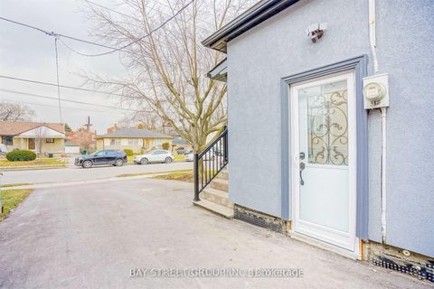 Photo 27 at 168 Regent Road, CFB, Toronto