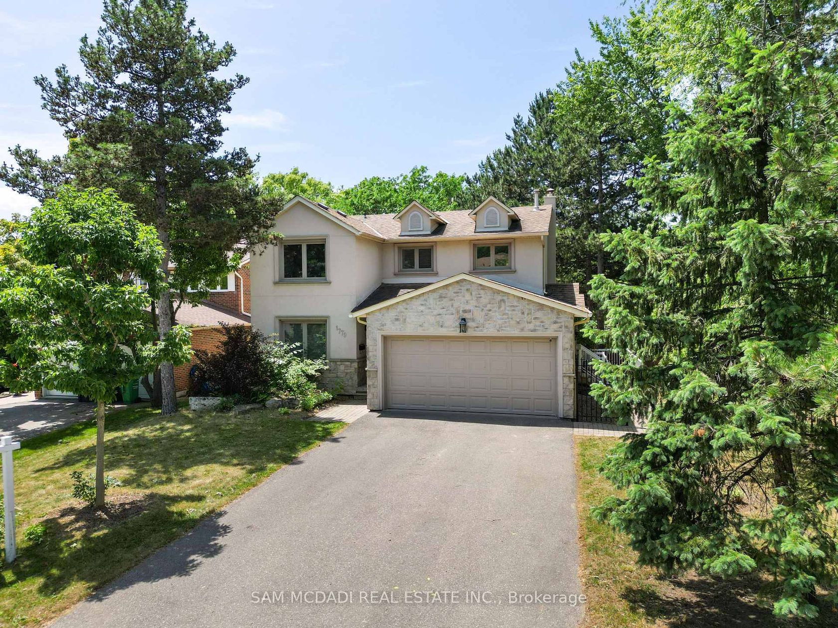 1779 Fifeshire Court, Erin Mills, Mississauga by Loree Meneguzzi Real Estate 1779 Fifeshire Court, Erin Mills, Mississauga