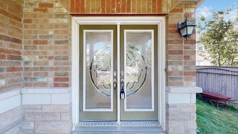 Photo 2 at 246 Lauderdale Drive, Patterson, Vaughan