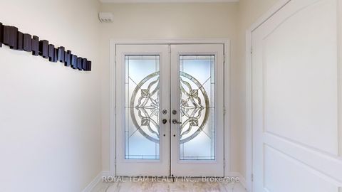 Photo 3 at 246 Lauderdale Drive, Patterson, Vaughan