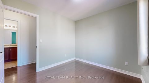 Photo 21 at 246 Lauderdale Drive, Patterson, Vaughan