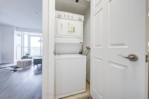 Photo 21 at 1011 - 15 Greenview Avenue, Newtonbrook West, Toronto