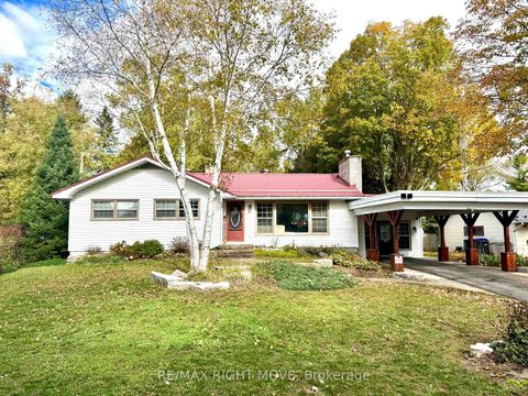 Photo 1 at 234 Oak Street, Stayner, Clearview