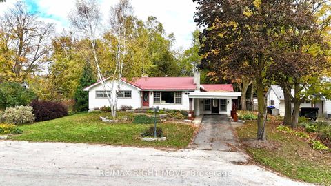 Photo 3 at 234 Oak Street, Stayner, Clearview