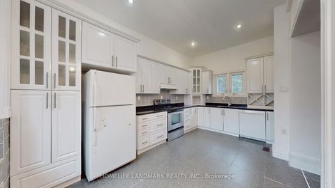 Photo 12 at 47 Dromore Crescent, Newtonbrook West, Toronto