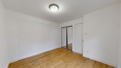 Photo 18 at 47 Dromore Crescent, Newtonbrook West, Toronto