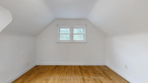 Photo 28 at 47 Dromore Crescent, Newtonbrook West, Toronto