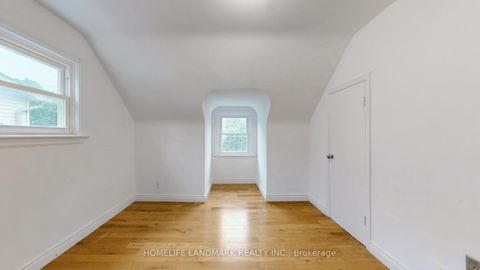 Photo 31 at 47 Dromore Crescent, Newtonbrook West, Toronto