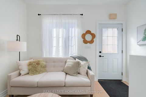Photo 4 at 173 Coxwell Avenue, Woodbine Corridor, Toronto