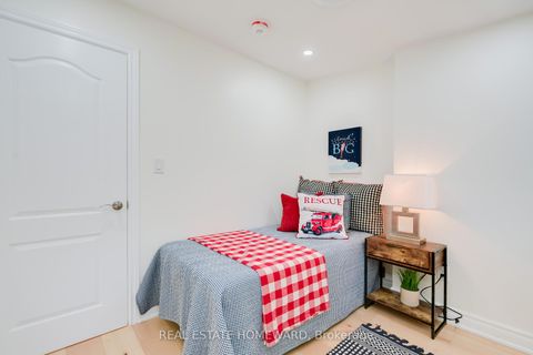 Photo 18 at 173 Coxwell Avenue, Woodbine Corridor, Toronto